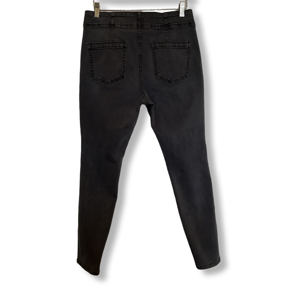 Anthropologie Pilcro Darted High Rise Skinny Jeans | Dark Grey Wash | 29 - Picture 3 of 6